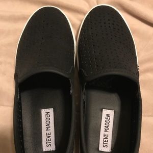 Steve Madden slip ons